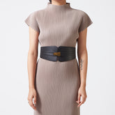 Black elastic-backed suede belt